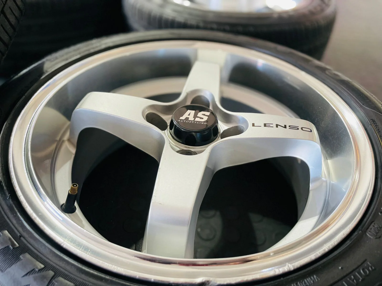 15” ORIGINAL LENSO MAGLIGHTS 4/100 PRE OWNED / USED RIMS - Image 3