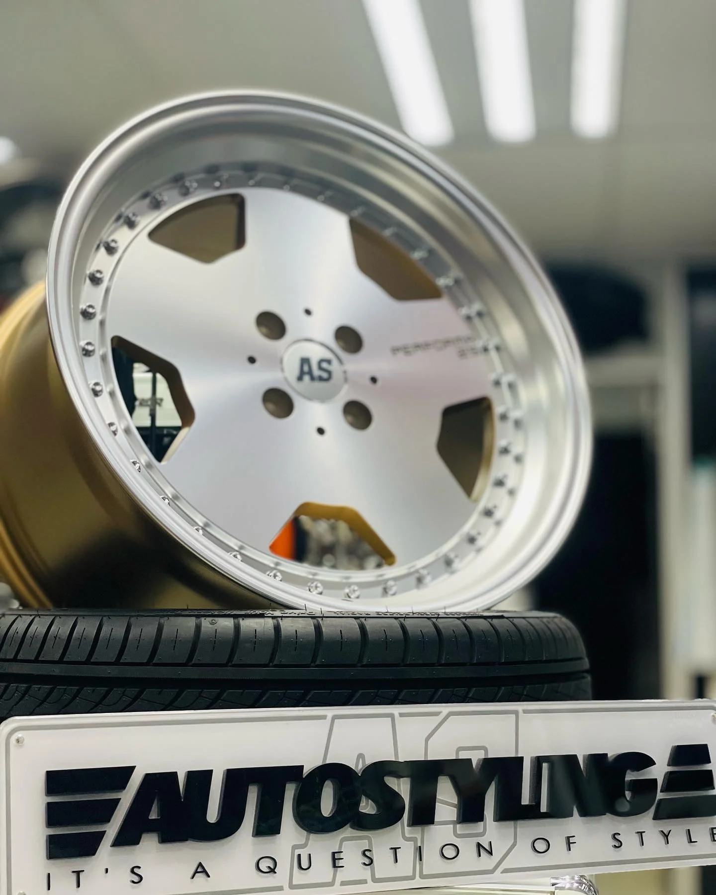 17'' AS-AMG PERFORMA M/ BLOCK 4/100 & 5/100 WHEELS - Image 43