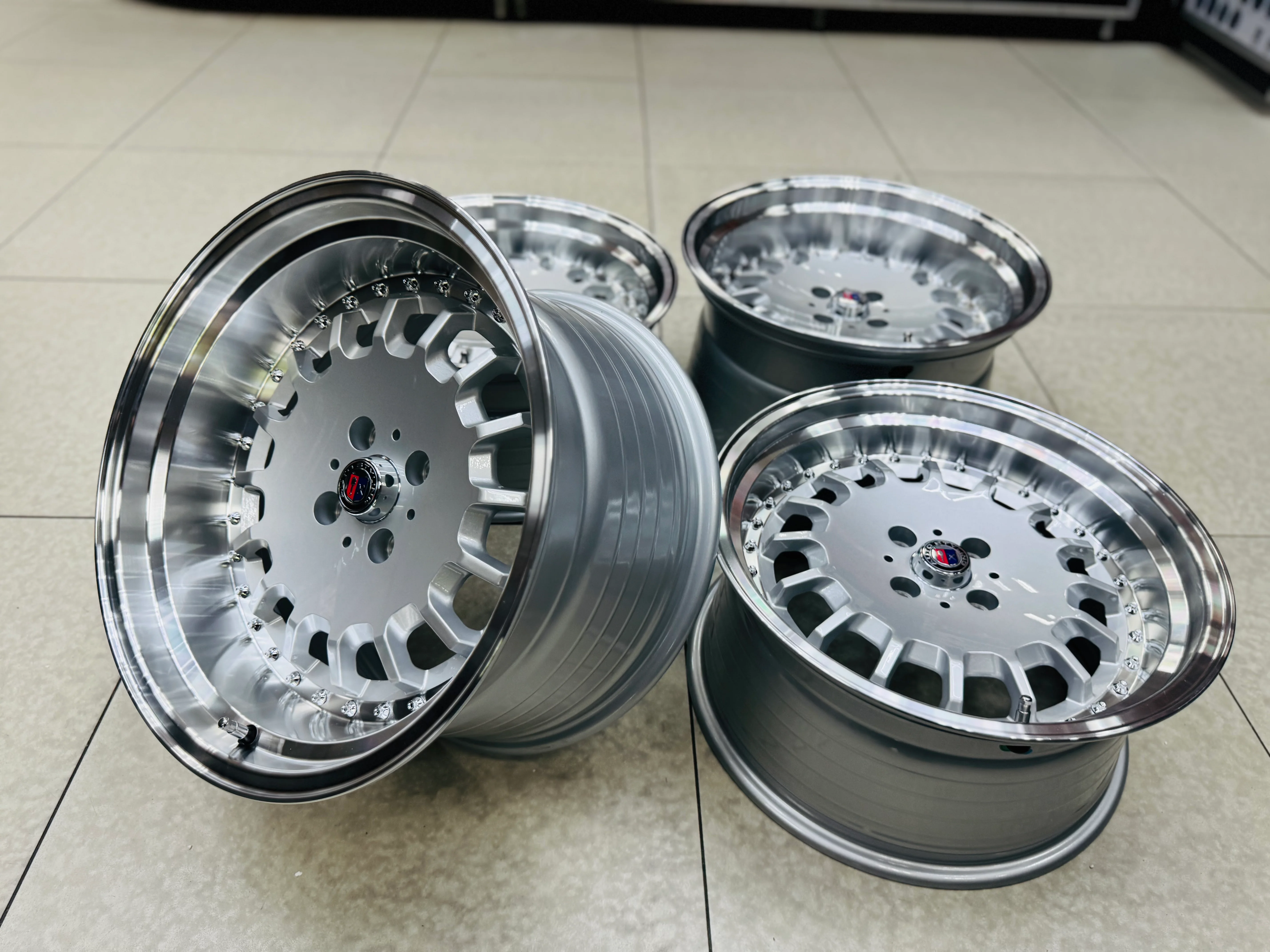 17” AS- E30 BOTTLE CAPS   8.5/10j 4/100  SILVER - Image 33