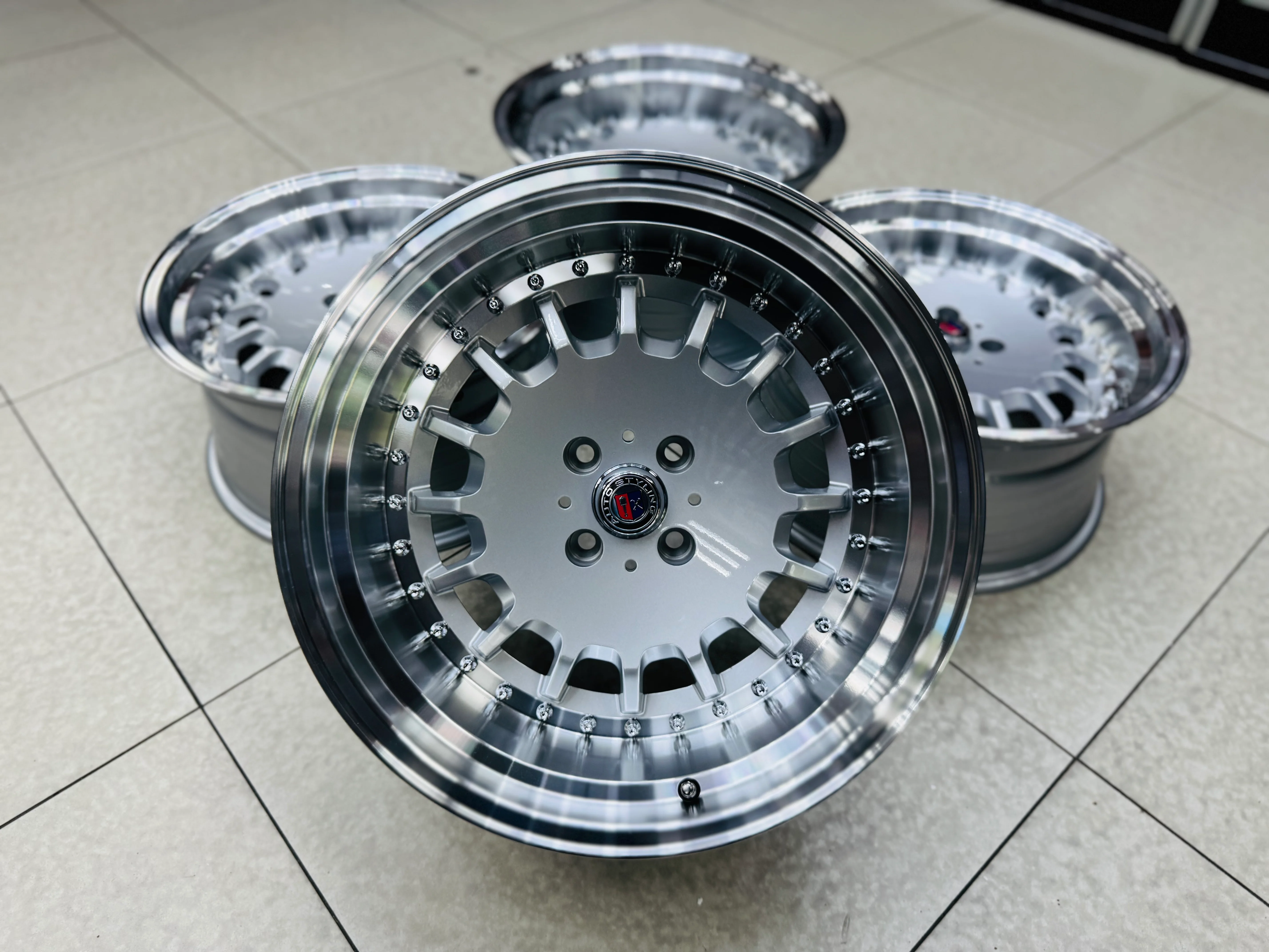 17” AS- E30 BOTTLE CAPS   8.5/10j 4/100  SILVER - Image 35