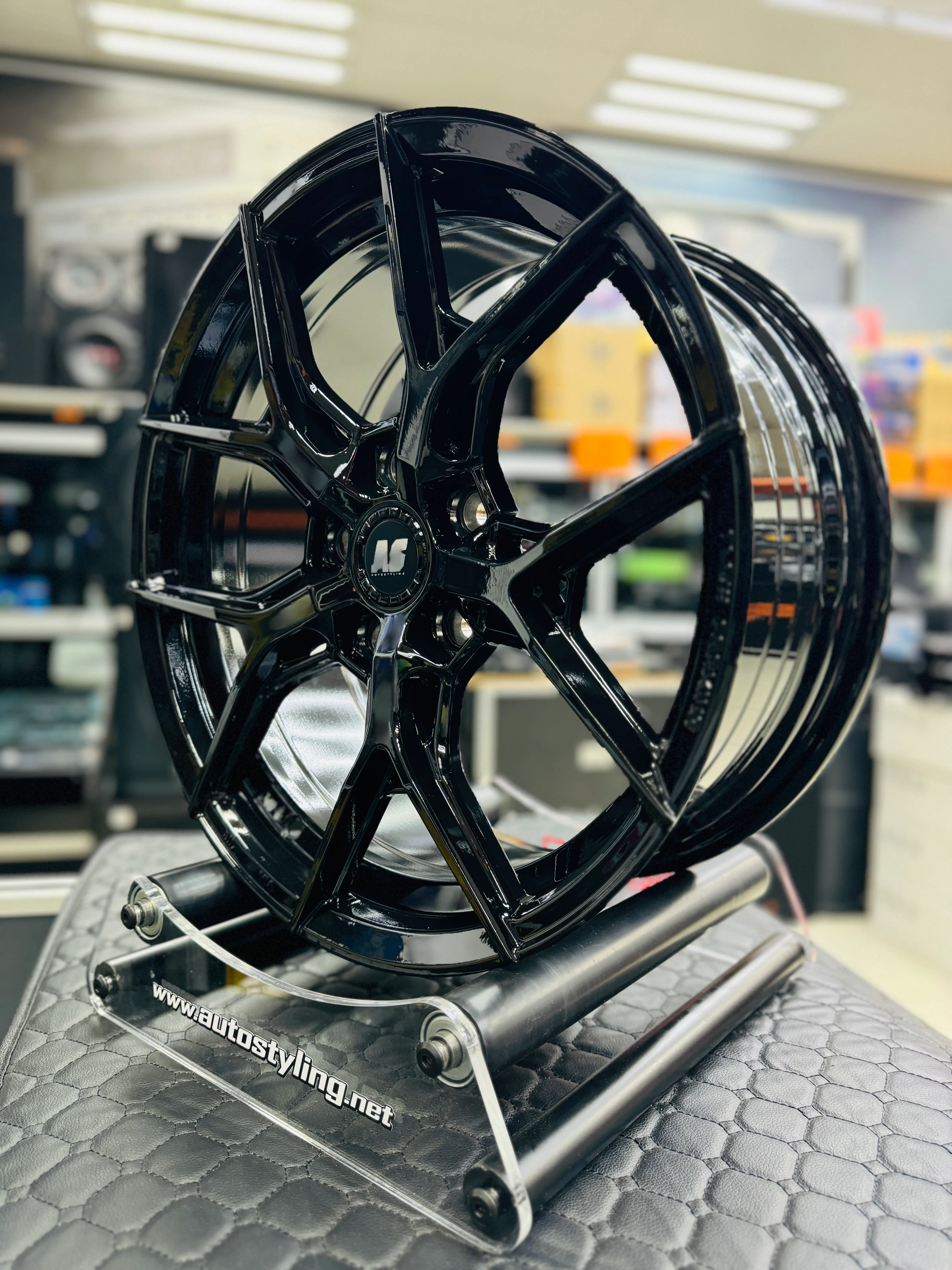 17” AS- GT180  GLOSS BLACK 5/114 PCD - Image 3