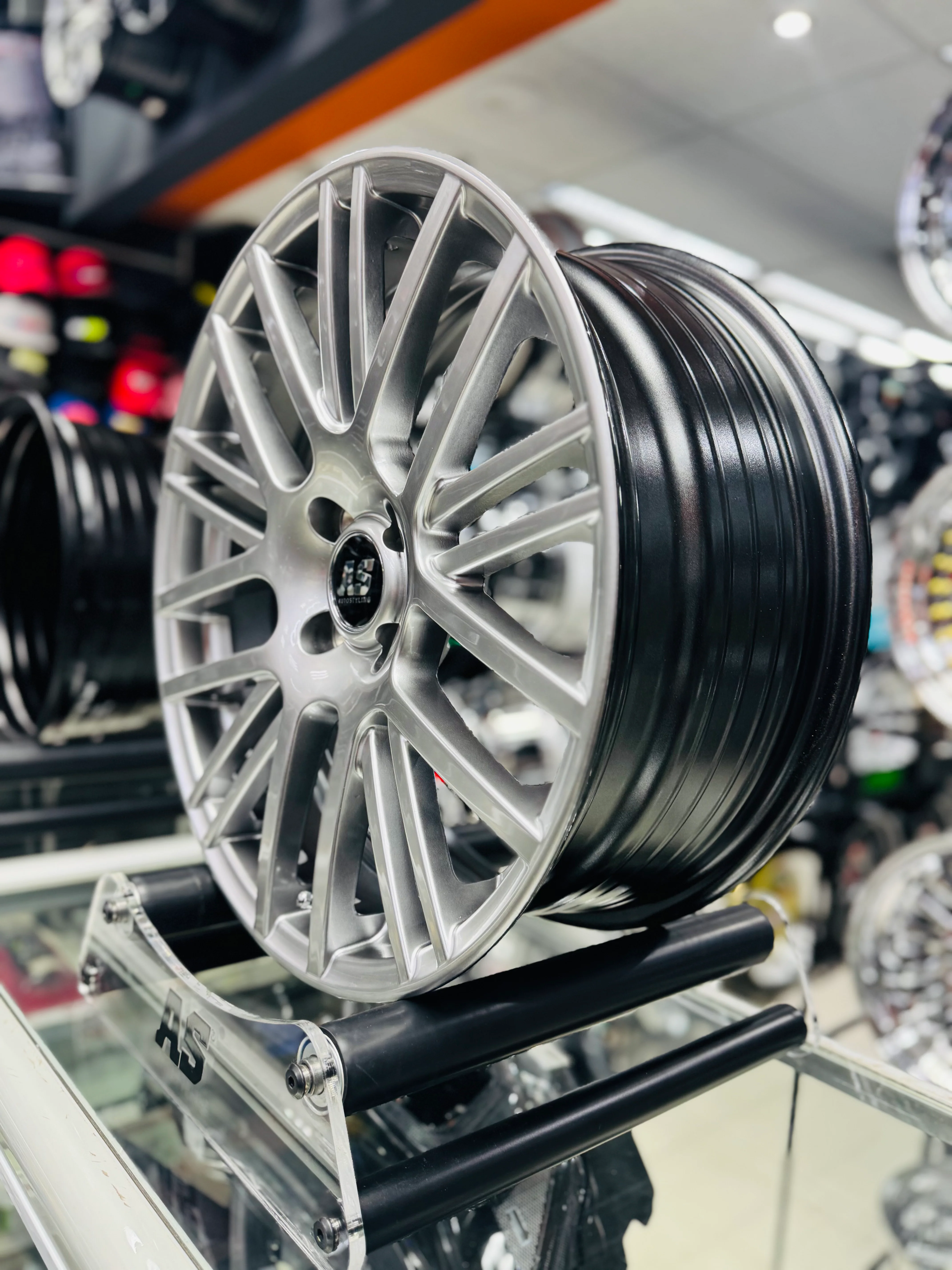 17" AS- VDUB EXOR  REPS 4/100 SILVER WHEELS - Image 2
