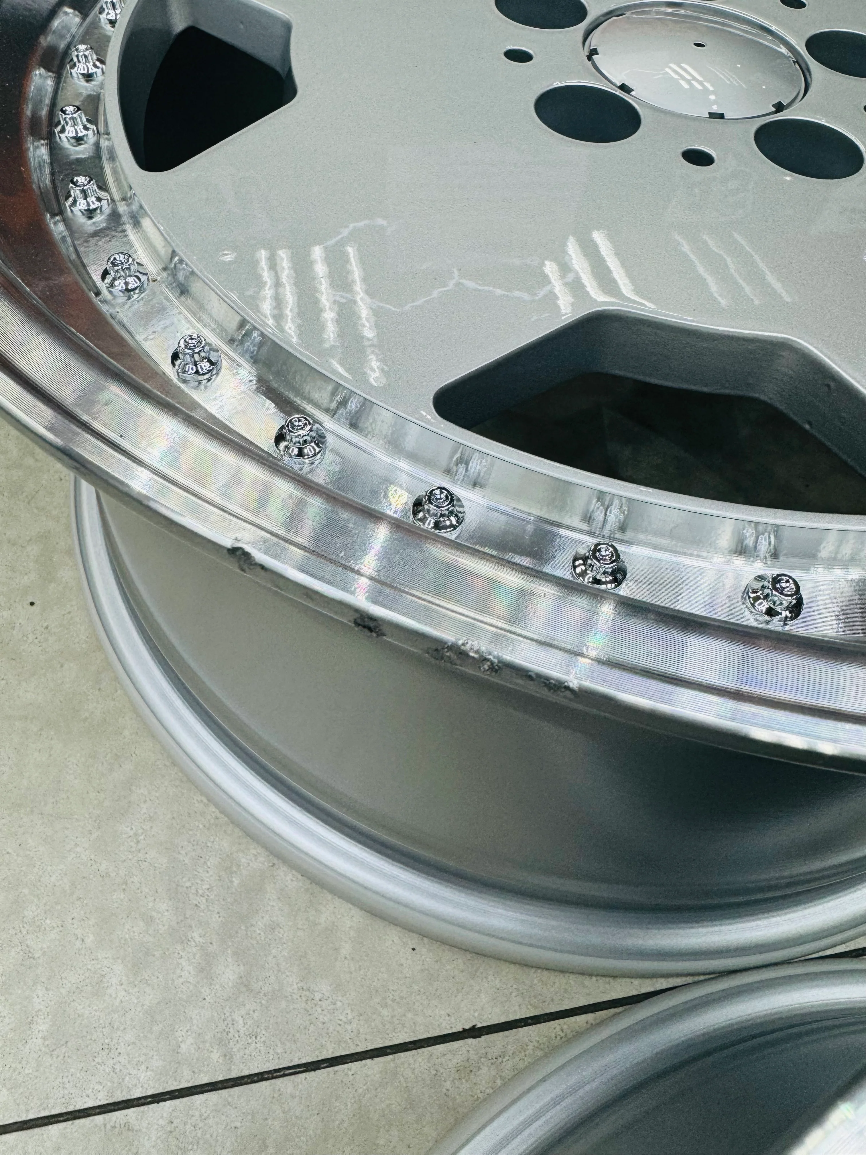 18” AMG PERFORMA 5-112 8J ALL ROUND ( Shop soiled set due to slight marks on 3x lips ) discounted by R5000 - Image 6
