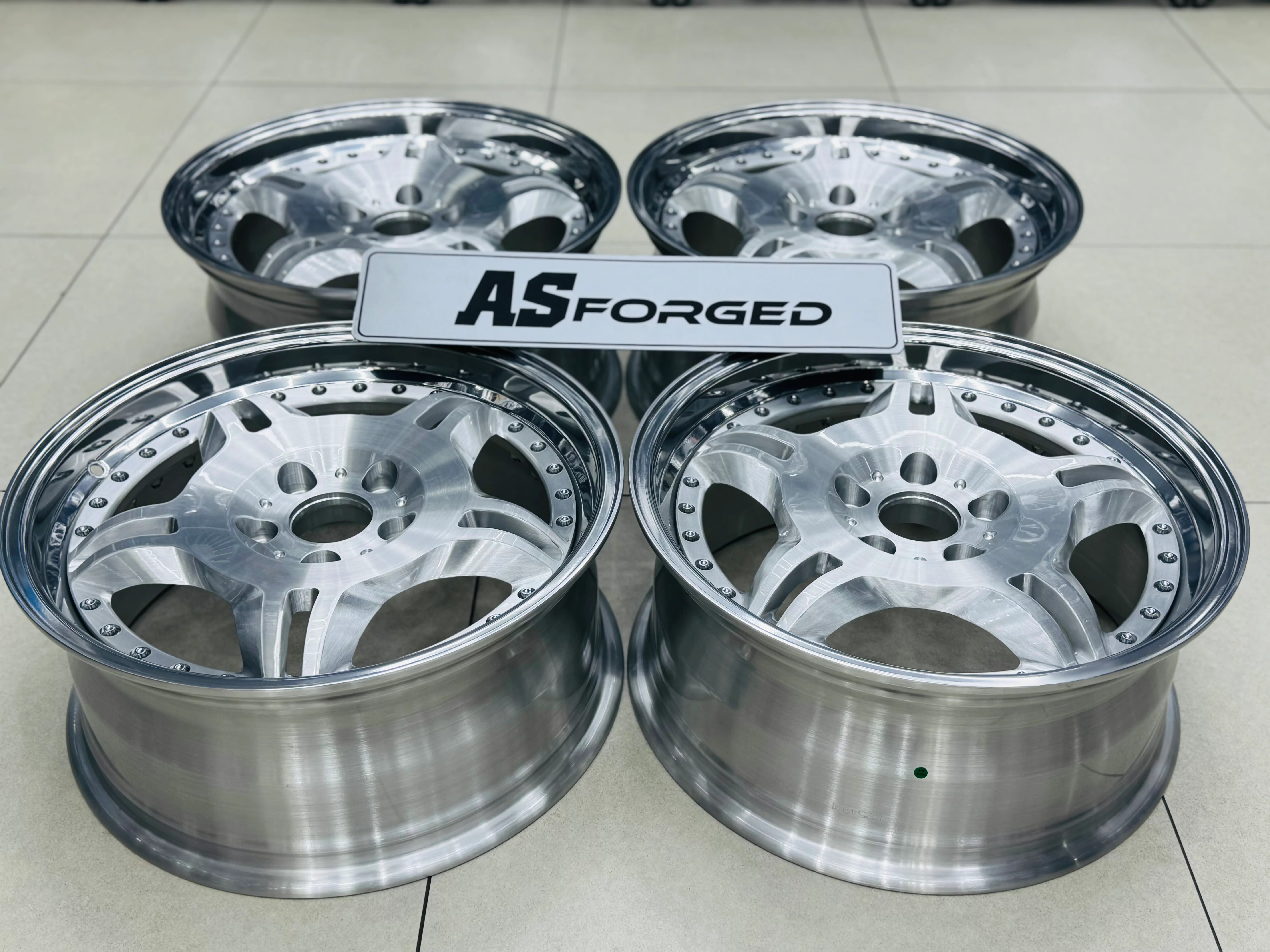 18 ” E36 M3 MOTORSPORT GERMAN SPEC FORGED2PCE SPLIT  RIMS SILVER NARROW WIDES WITH HIGH POLISH MIRROR LIPS - Image 4
