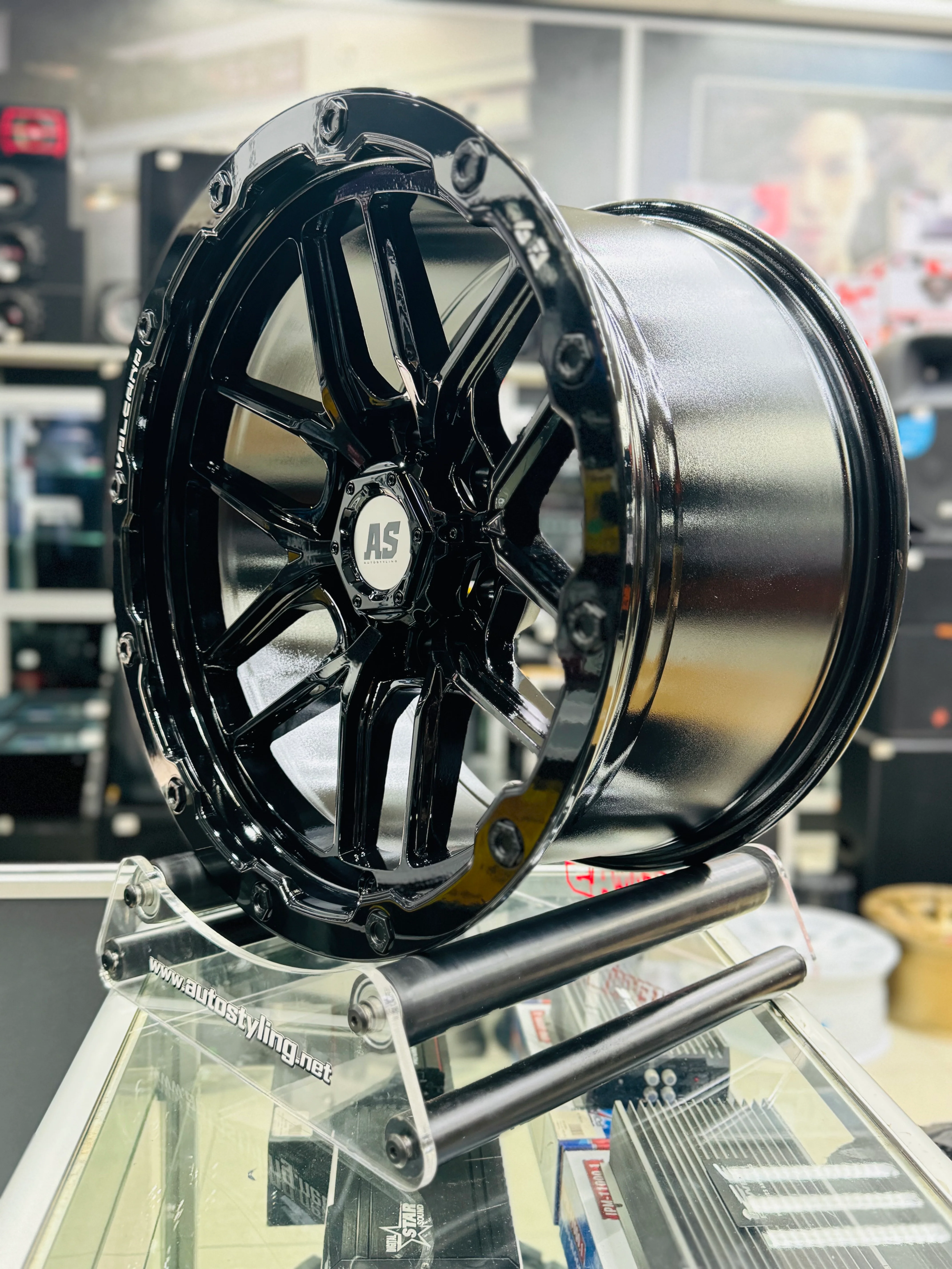 18” V63 6x139 BAKKIE RIMS GLOSS BLACK - Image 2
