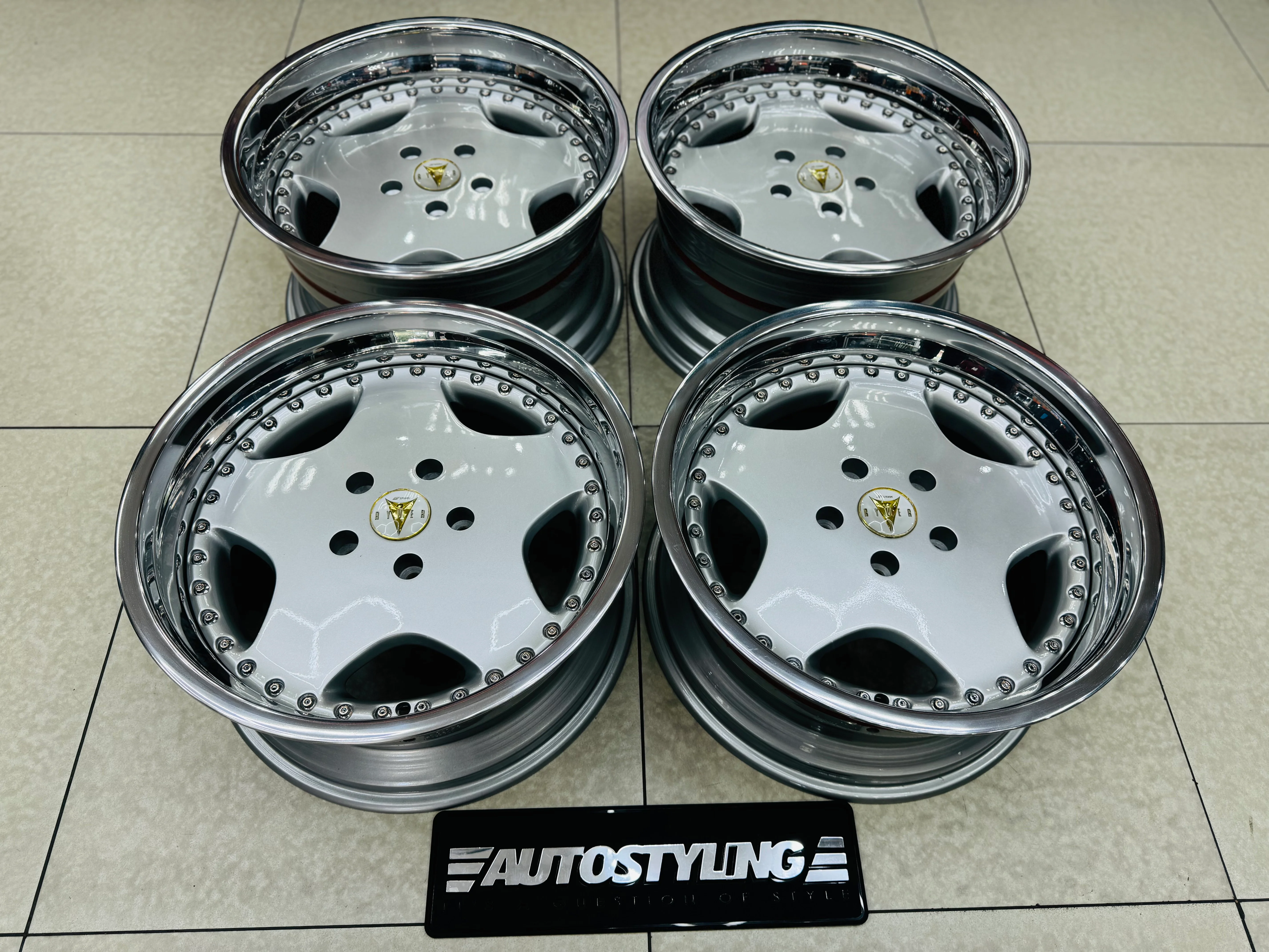 18” WORK RYVER 3 pce split wheels 5x120  pcd - Image 5