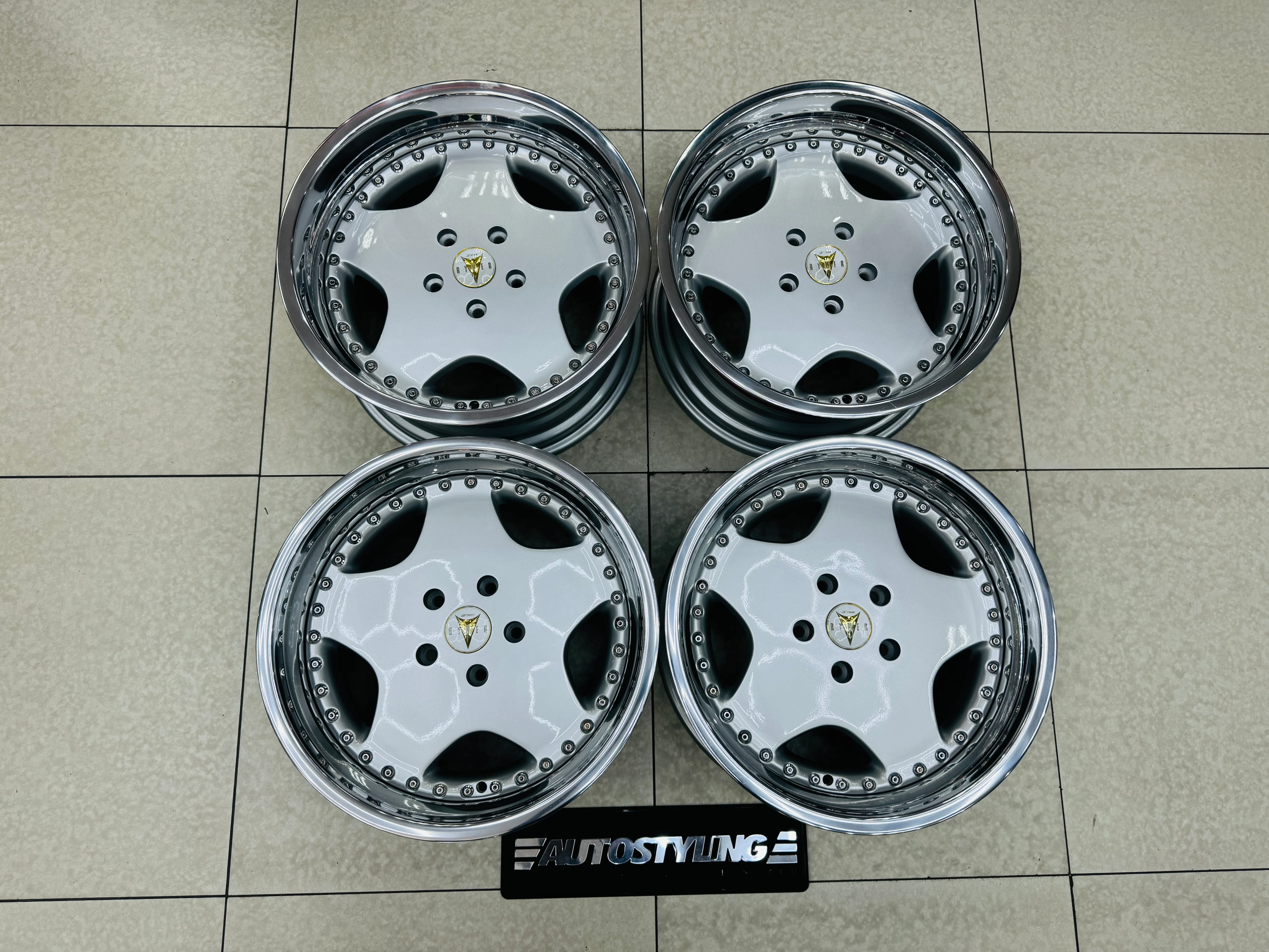 18” WORK RYVER 3 pce split wheels 5x120  pcd - Image 6