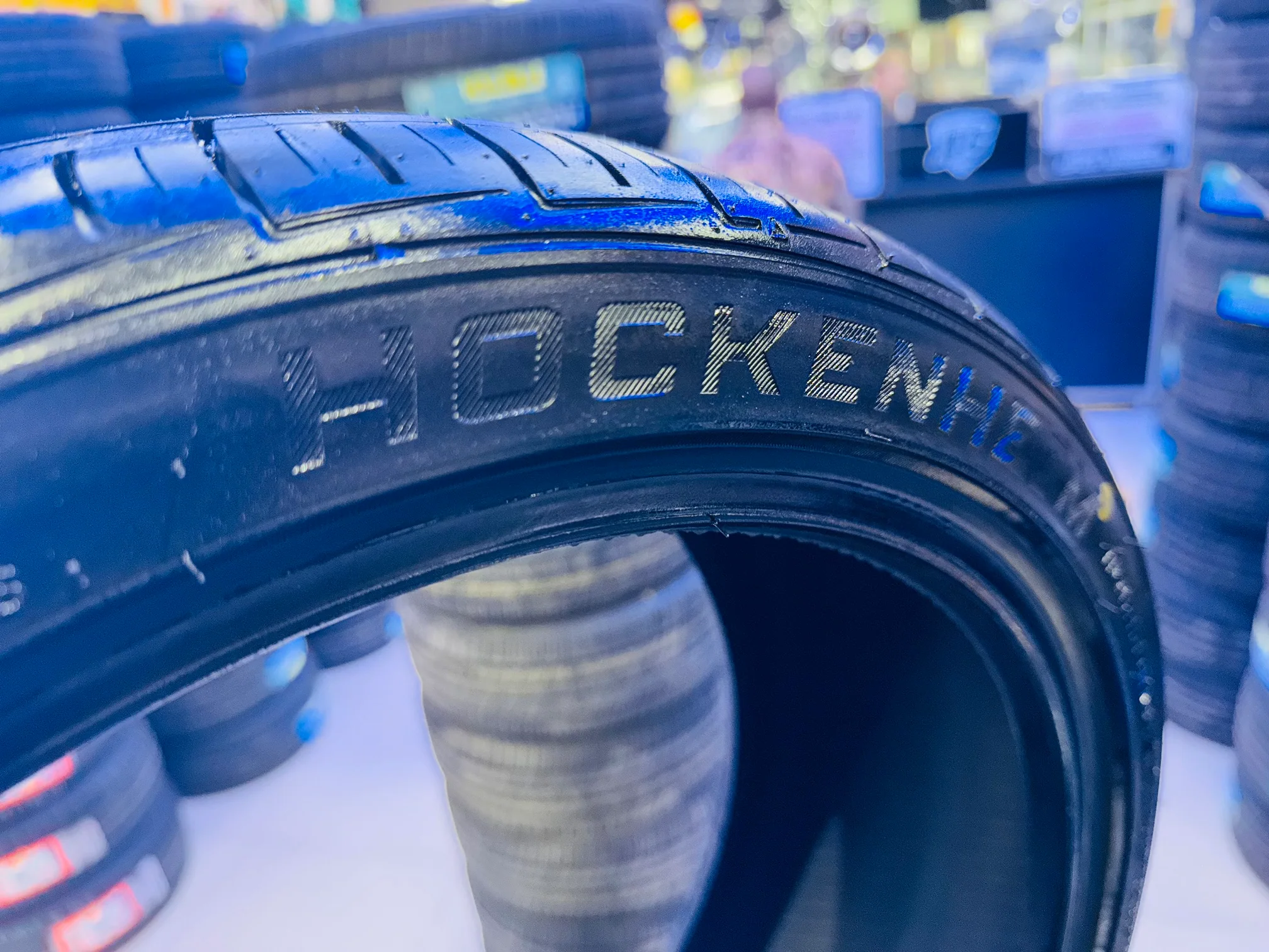 195/40/17 HOCKENHEIM STRETCH  TYRE - Image 3
