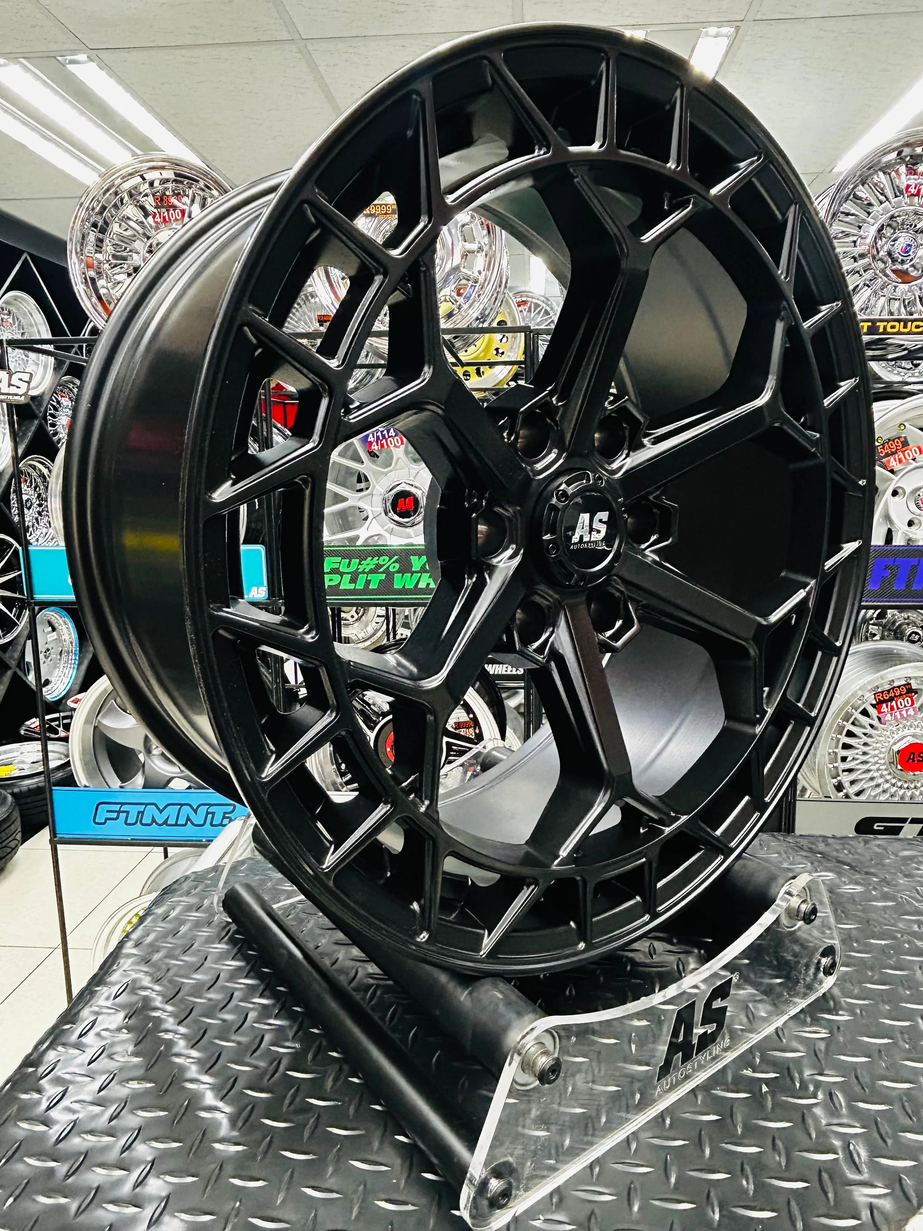 20” COMPTON AS 300 BAKKIE RIMS 6/139 PCD - Image 3