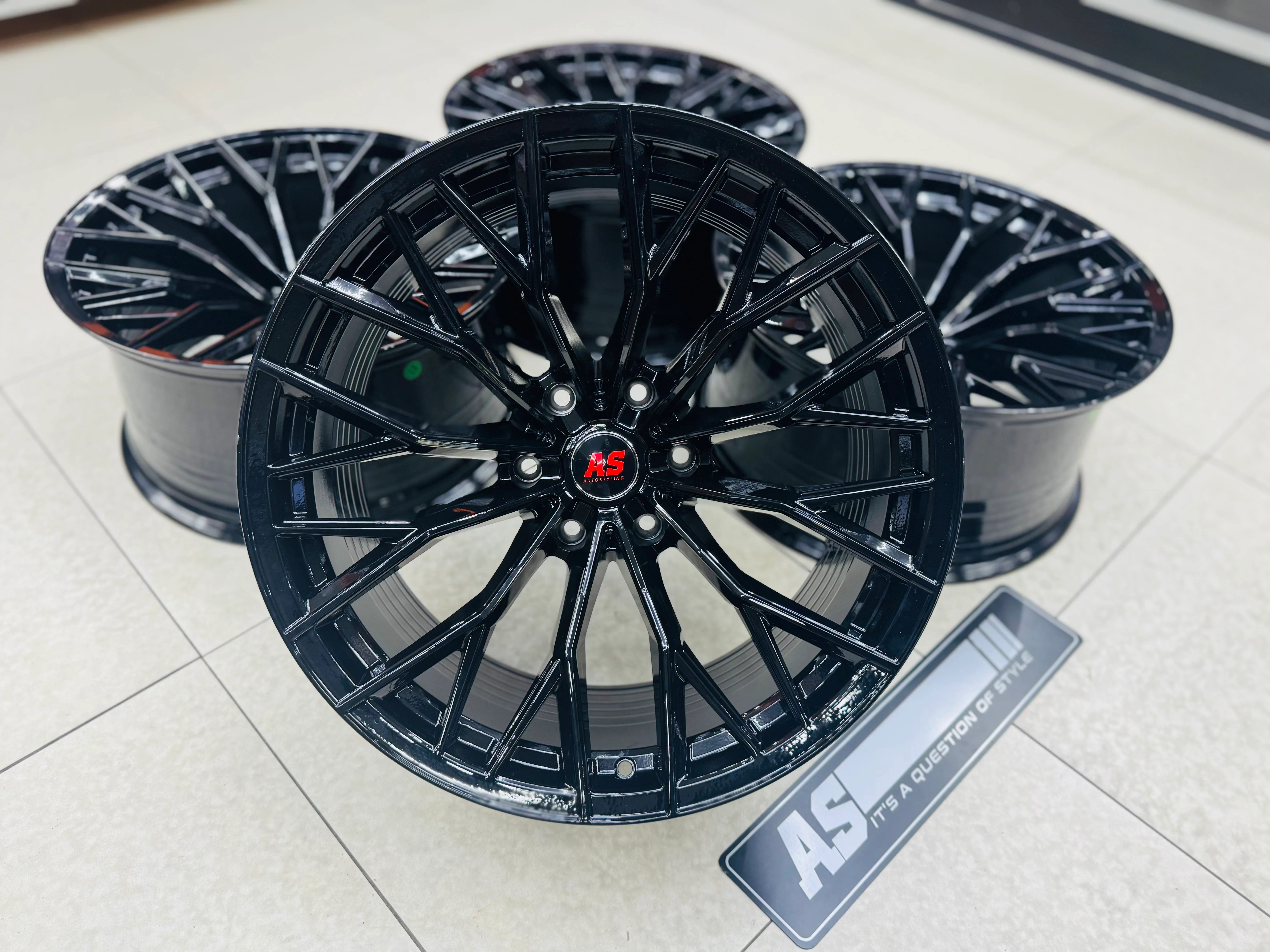 20” CONCAVO 06 GLOSS BLACK BAKKIE RIMS 6/139 PCD - Image 23