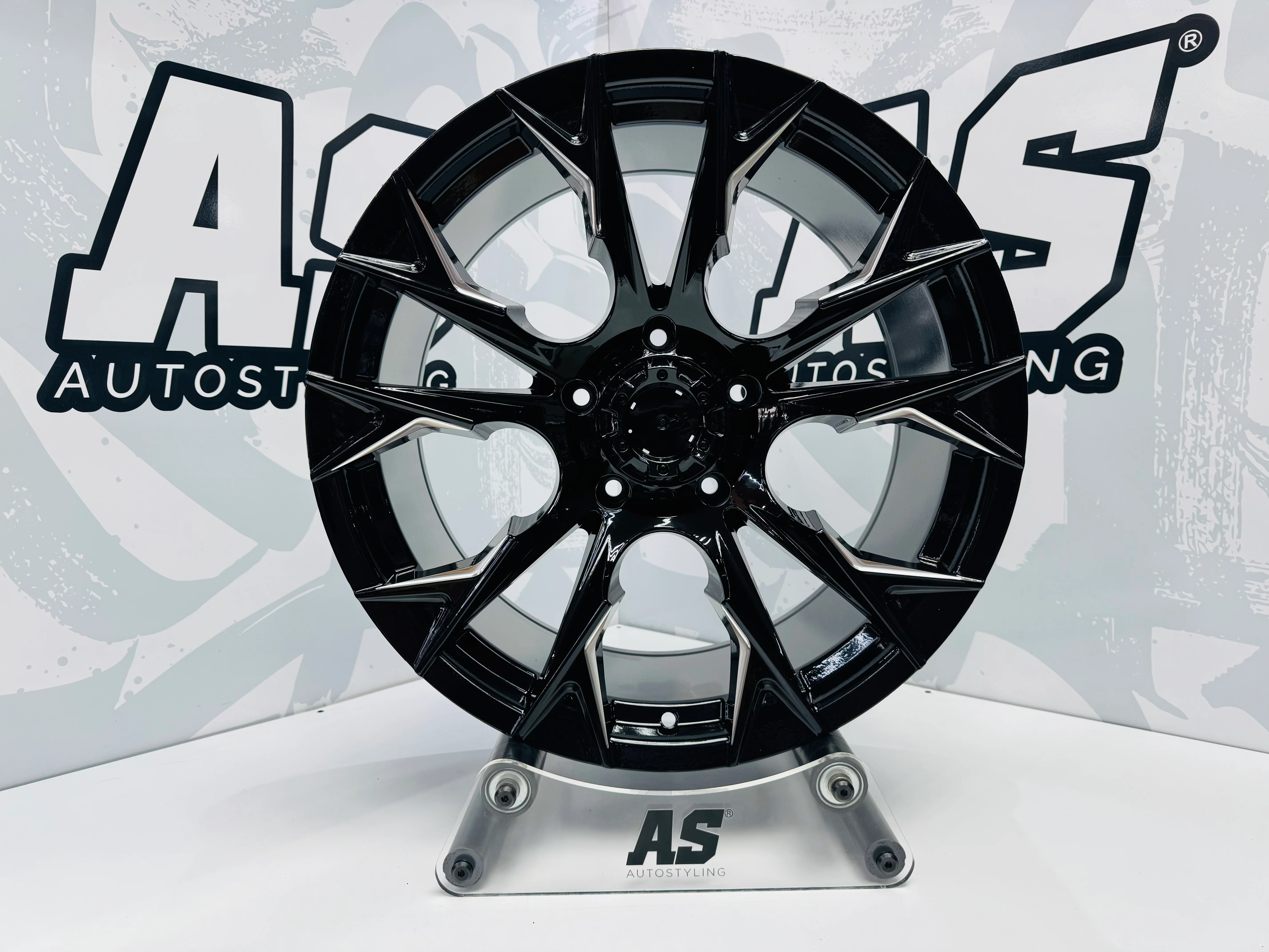 20” XPF15 20X10j 5x150 TOYOTA  LANDCRUISER BAKKIE GLOSS BLACK RIMS - Image 2