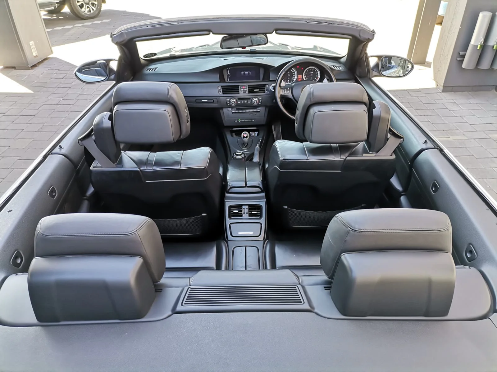 2009 E93 M3 CONVERTIBLE - Image 8
