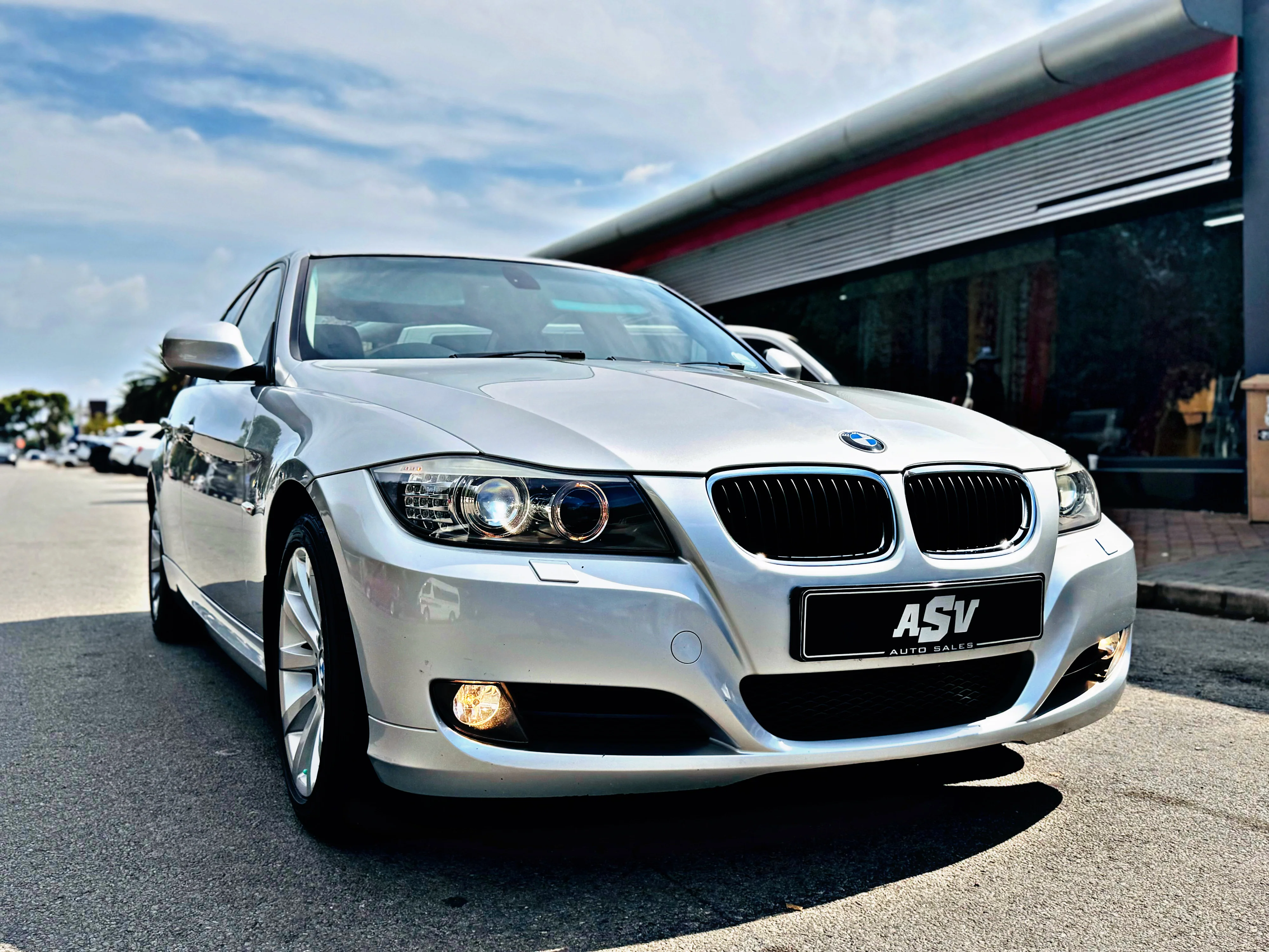 2010 E90 320D - Image 11