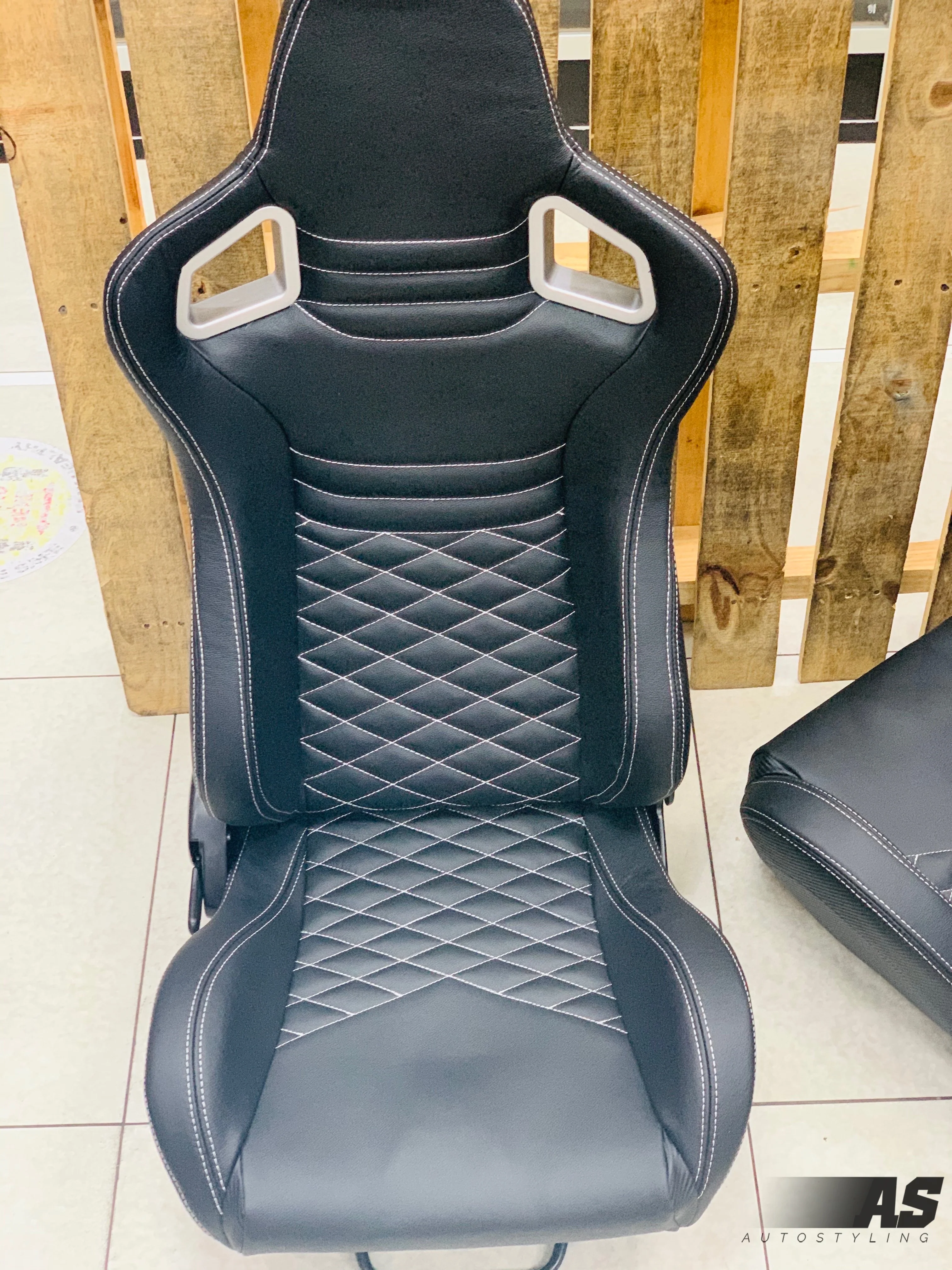 AS WINGBACK SEATS (C) GENUINE LEATHER - Image 11