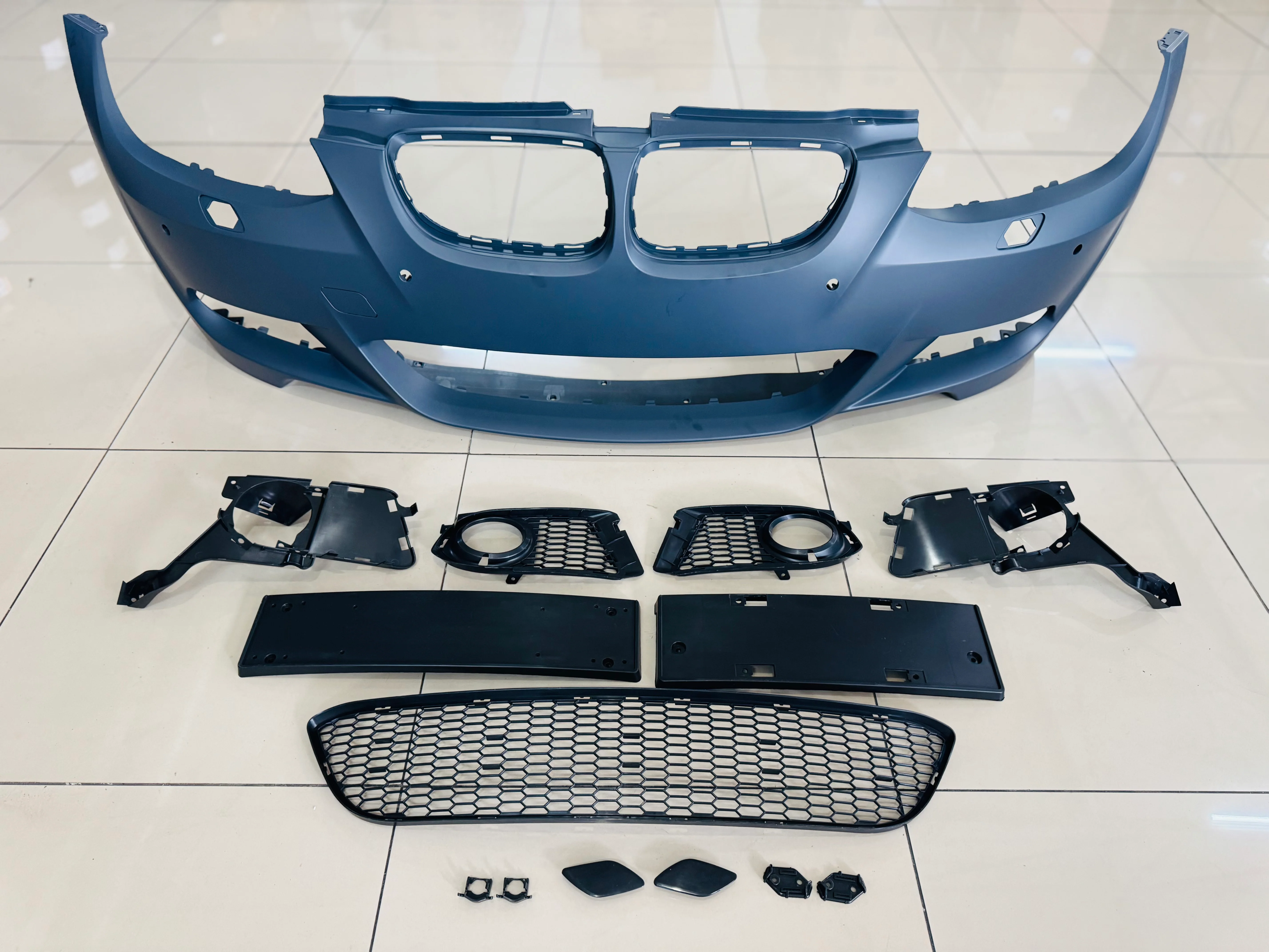 BM E92 2door MTECH FRONT BUMPER UPGRADE preface2005-2009 - Image 3