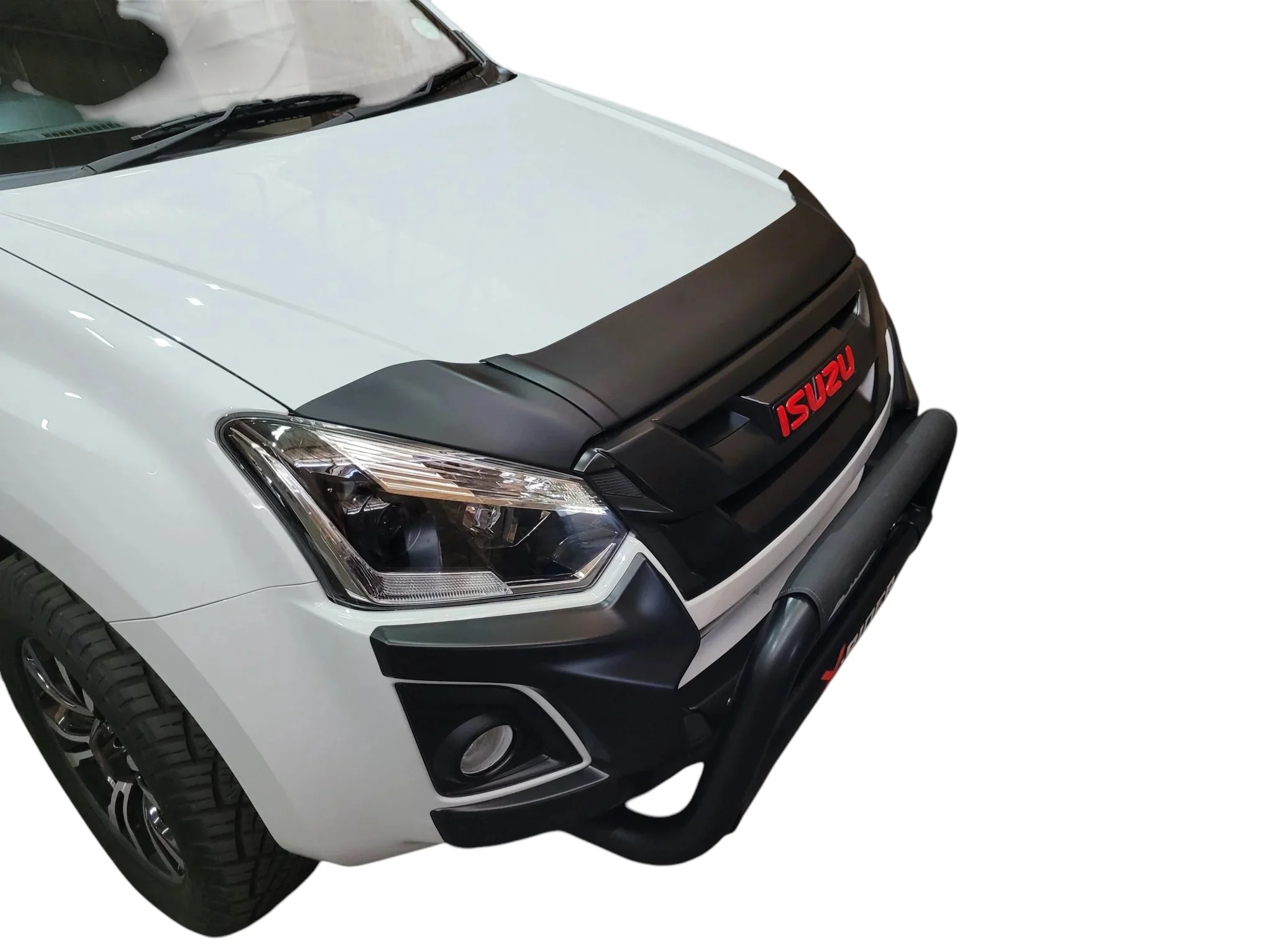 Bonnet guard ISUZU GEN 6 2016+ stick on Matt black - Image 2
