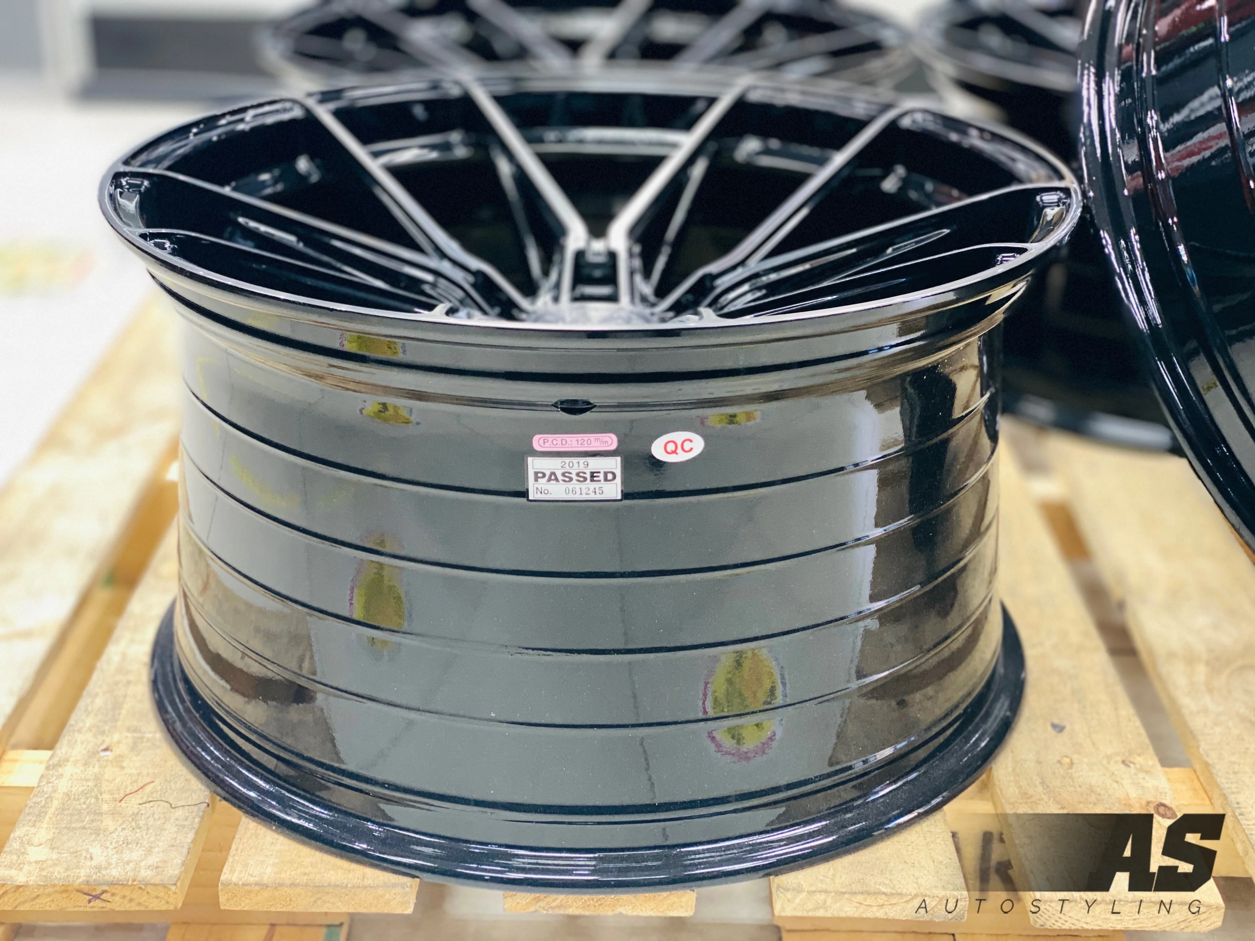 20” VERTINI RF 1.8 5/114 MUSTANG - Image 11