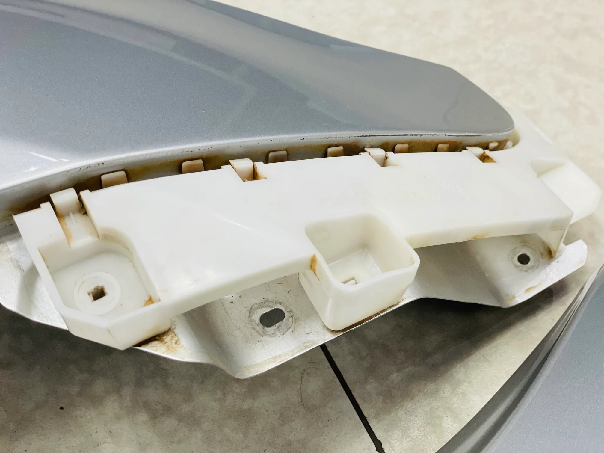 FORD RANGER 2012 OEM FENDERS - Image 2