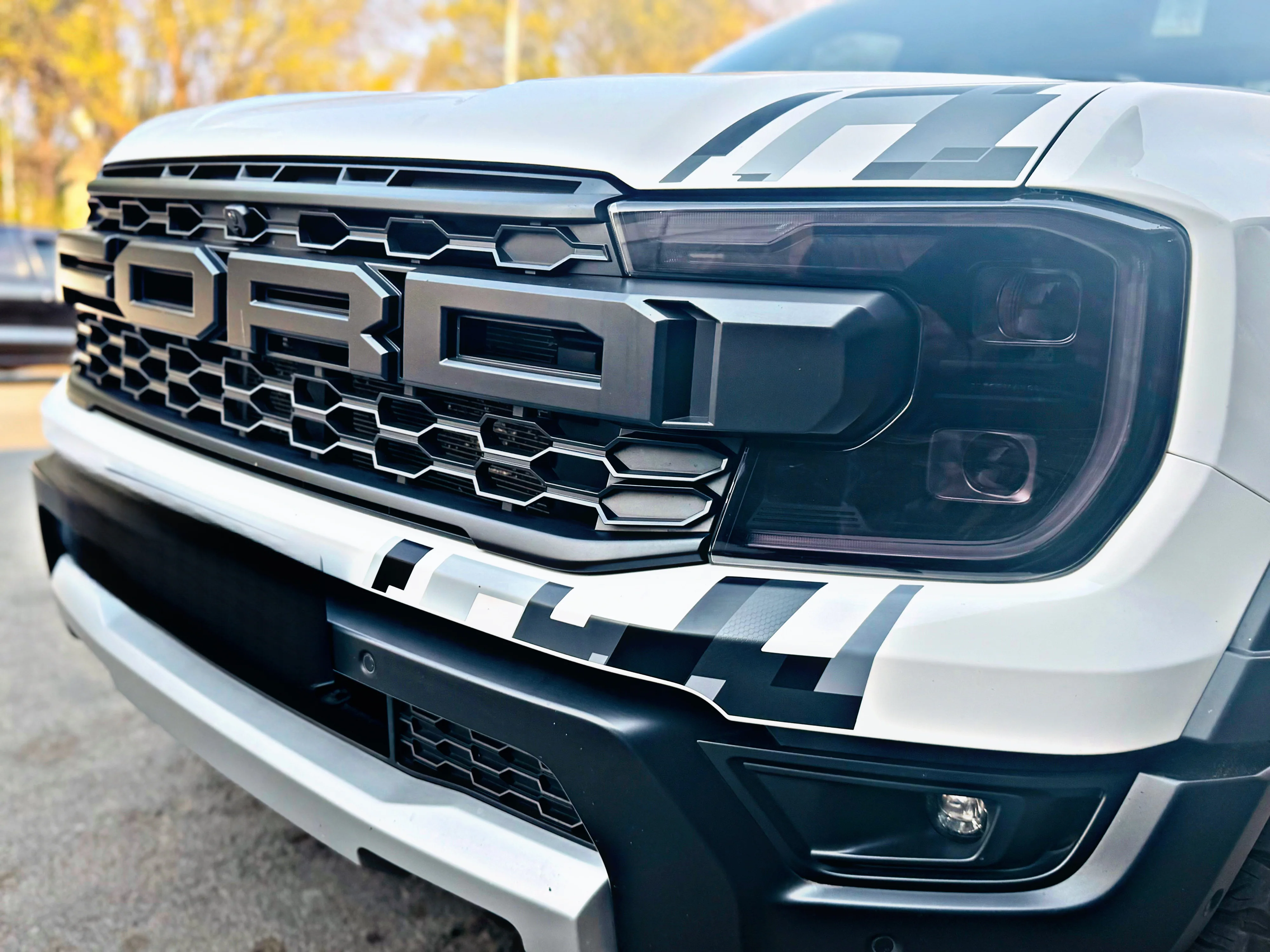 Ford Ranger NEX GEN 2023+  T9 HIGH SPEC HEADLIGHT PRECUT FILM SMOKED - Image 2