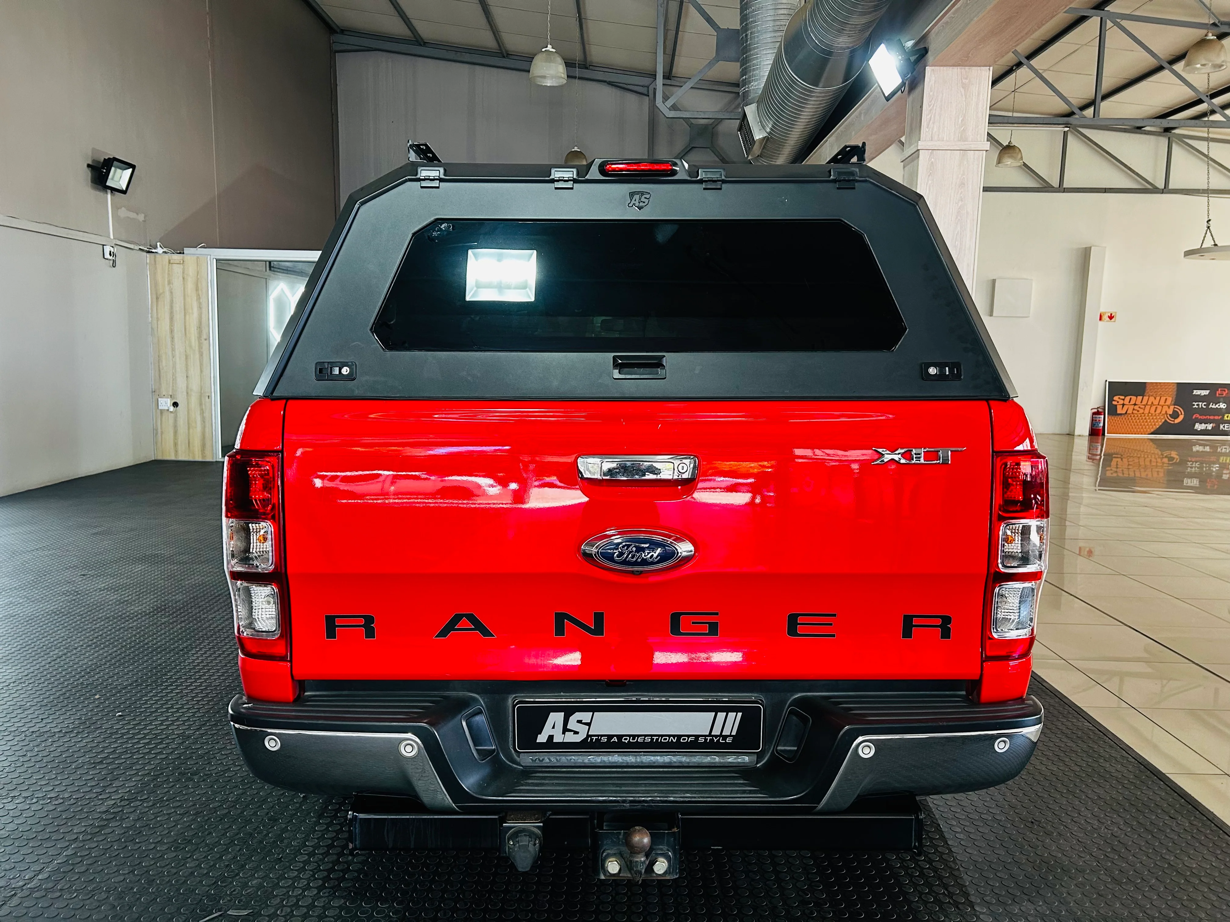 FORD RANGER T7 BLACK STEEL CANOPY - Image 16