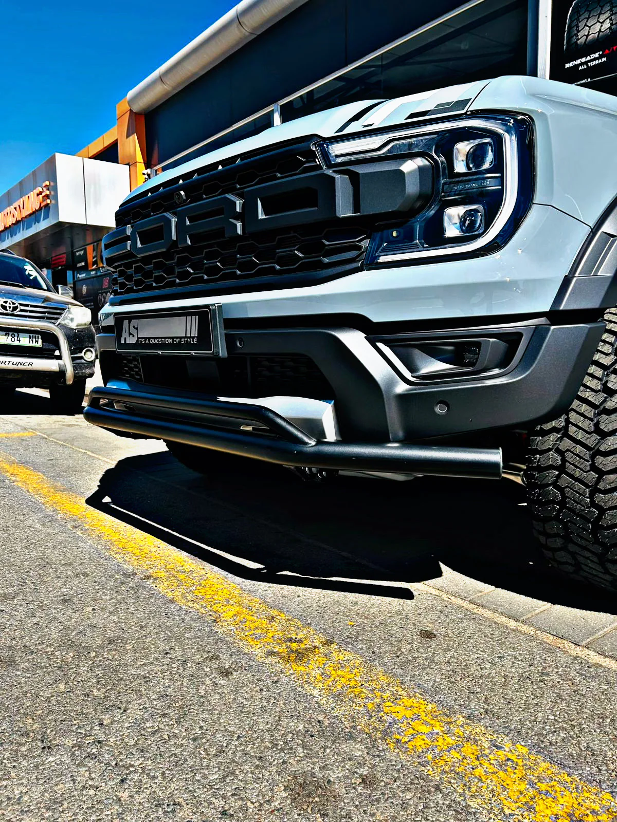 FORD RAPTOR RANGER/ EVEREST  NEXT GEN BAR NEW MODEL DOUBLE BAR  BLACK FITS ALL NEW GENERATION FORD RANGERS NEW MODEL - Image 2