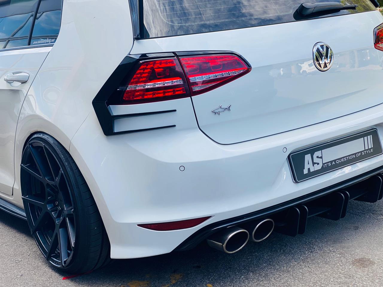 MK7 TAIL LIGHT TRIMS RAZOR GLOSS BLACK - Image 4