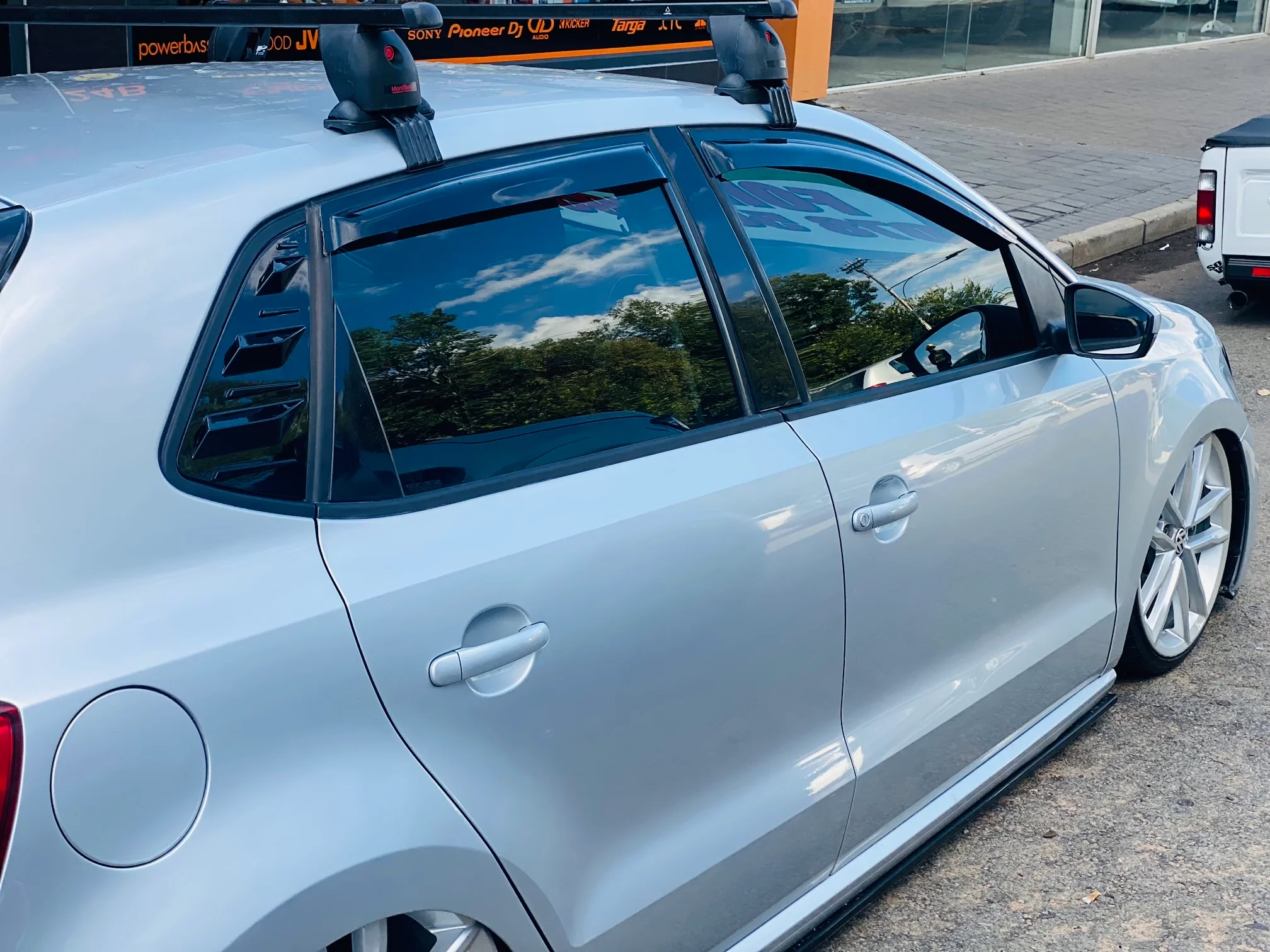 Polo 6 rear window louvers - Image 3