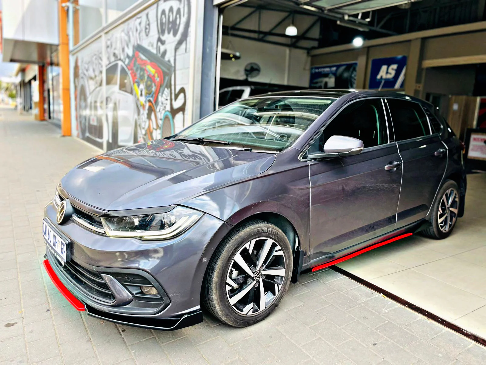 POLO 8 plastic 4pce front spoiler - Image 3