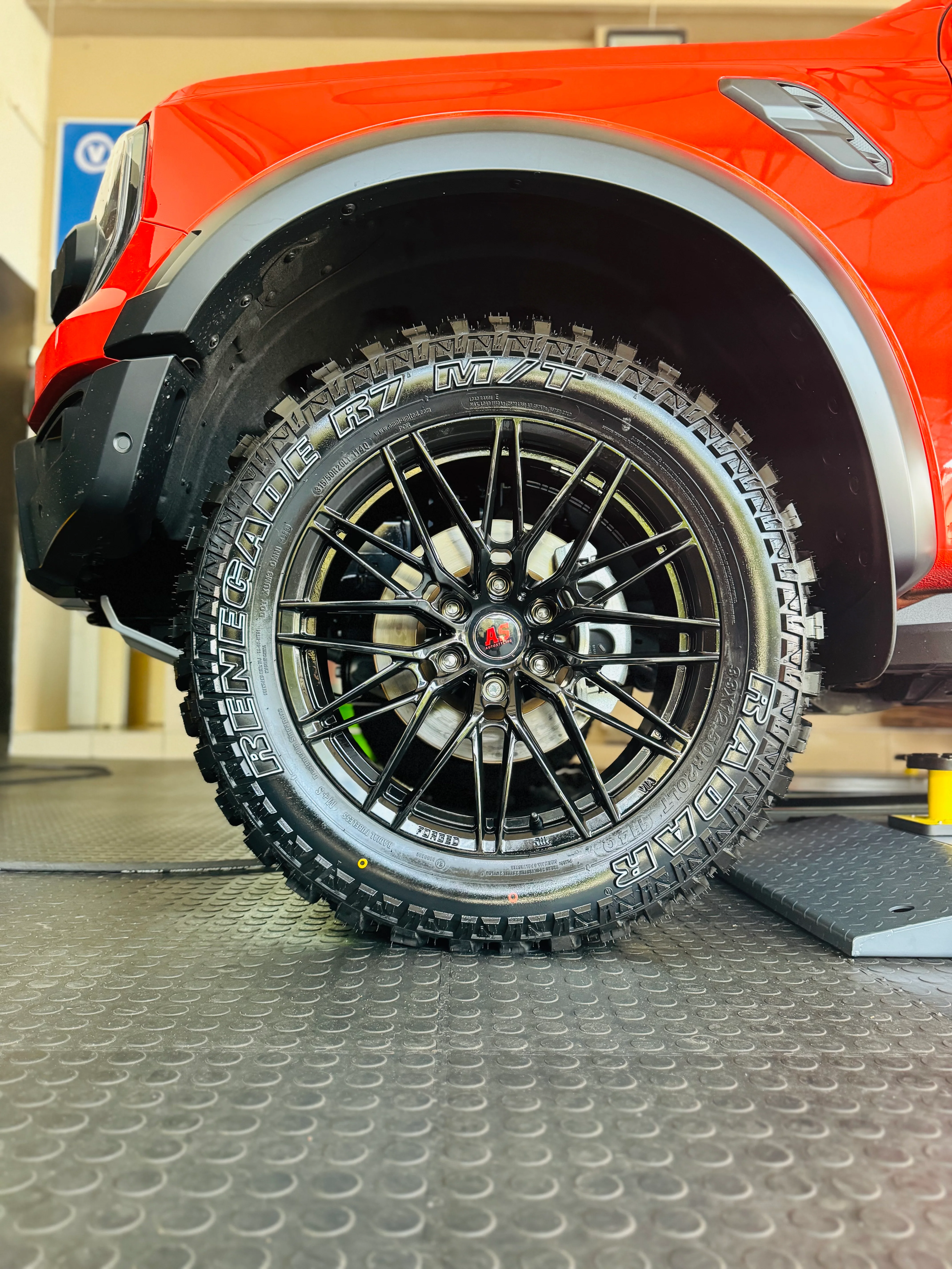 20” 33x12.5 RADAR RENEGADE R7 MUD TERRAIN WHITE LETTER TYRES SOLD IN SET OF 4 - Image 13