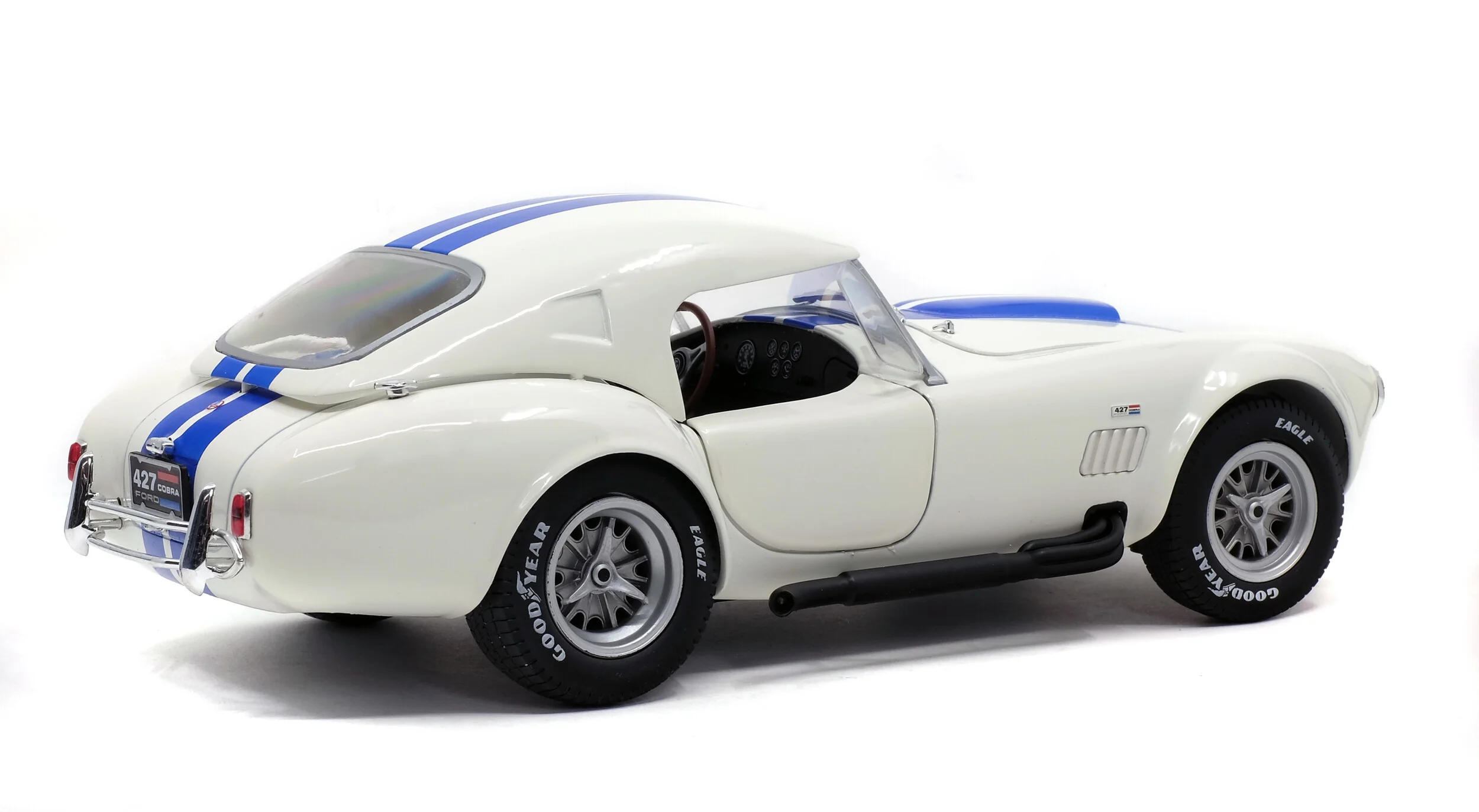 SOLIDO 1:18 SCALE MODEL CAR AC SHELBY COBRA 427 MK2 1965 WHITE - Image 5