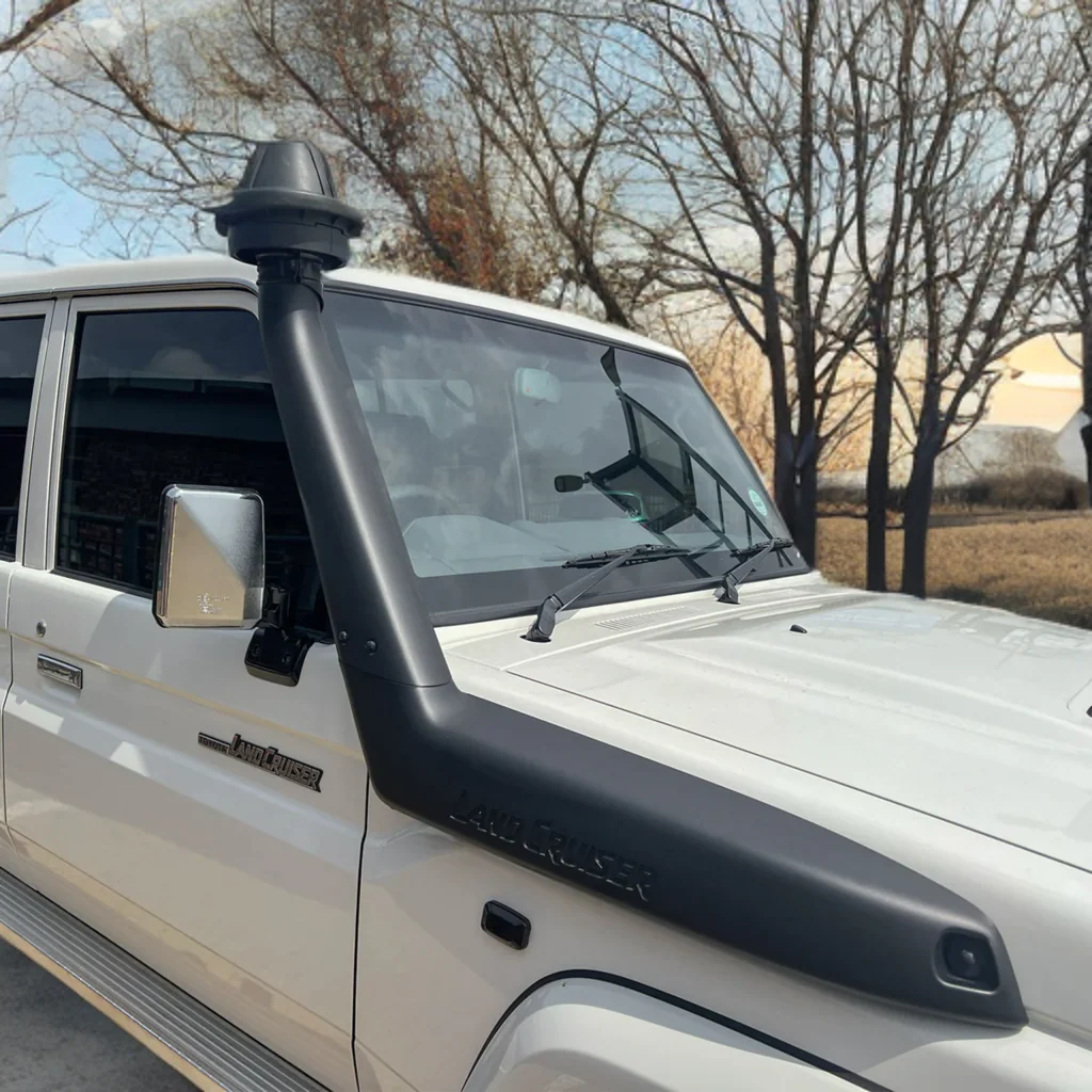 TOYOTA LANDCRUISER 79 SERIES SNORKEL - Image 2
