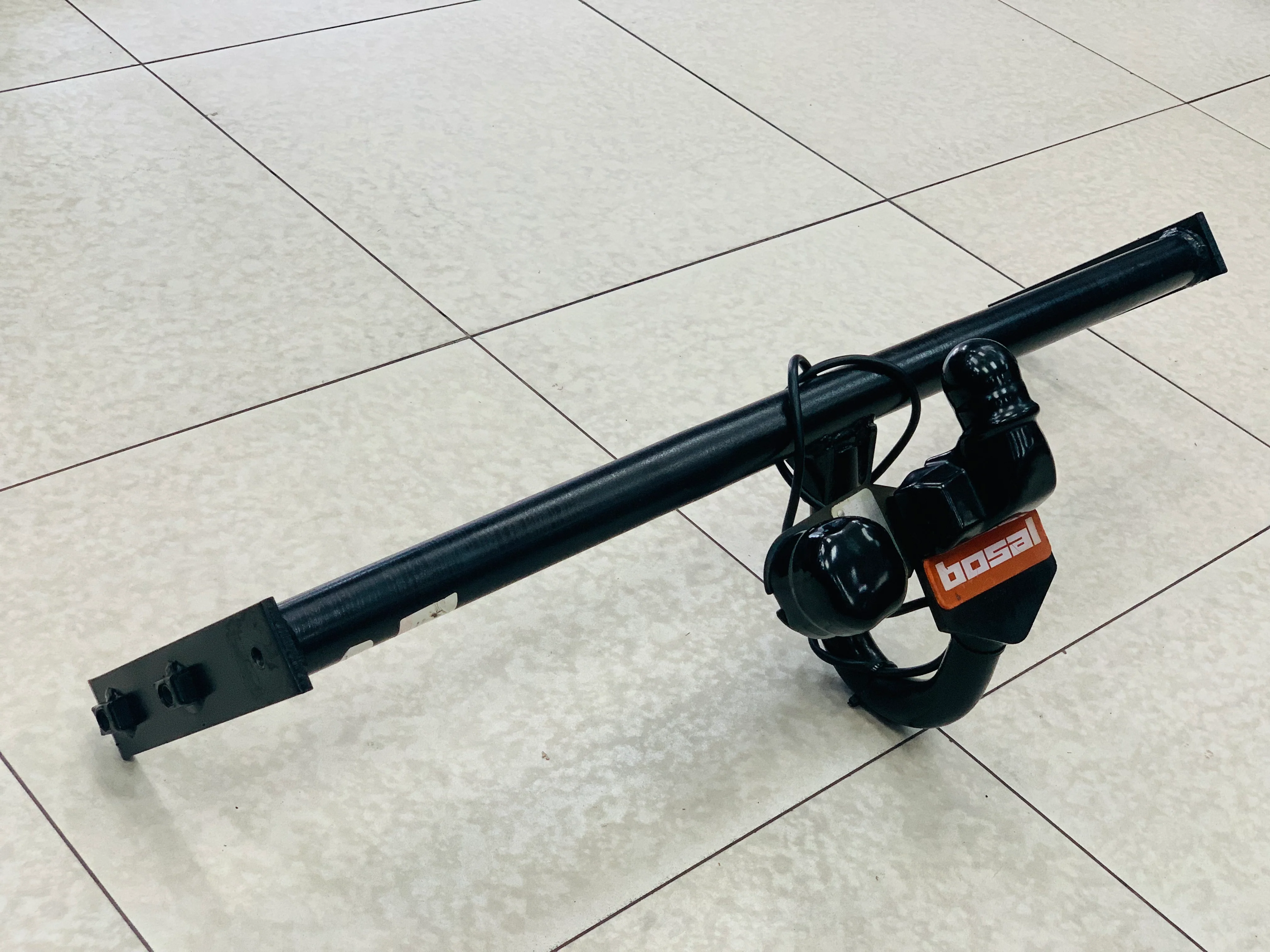 Vw golf mk1 BOSAL PREOWNED tow bar - Image 4