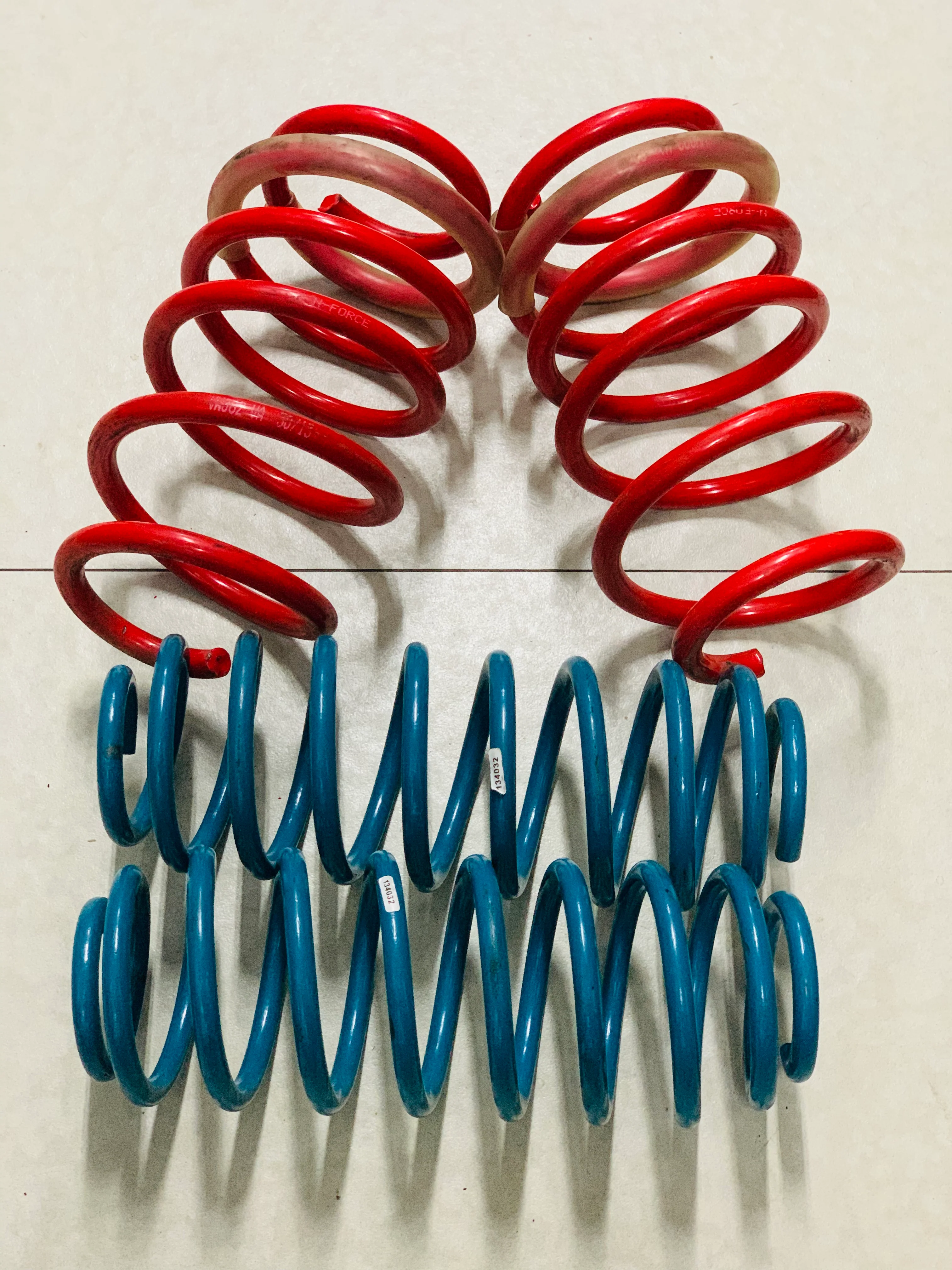 VW MK5 GTI USED LOWERING SPRINGS - Image 2
