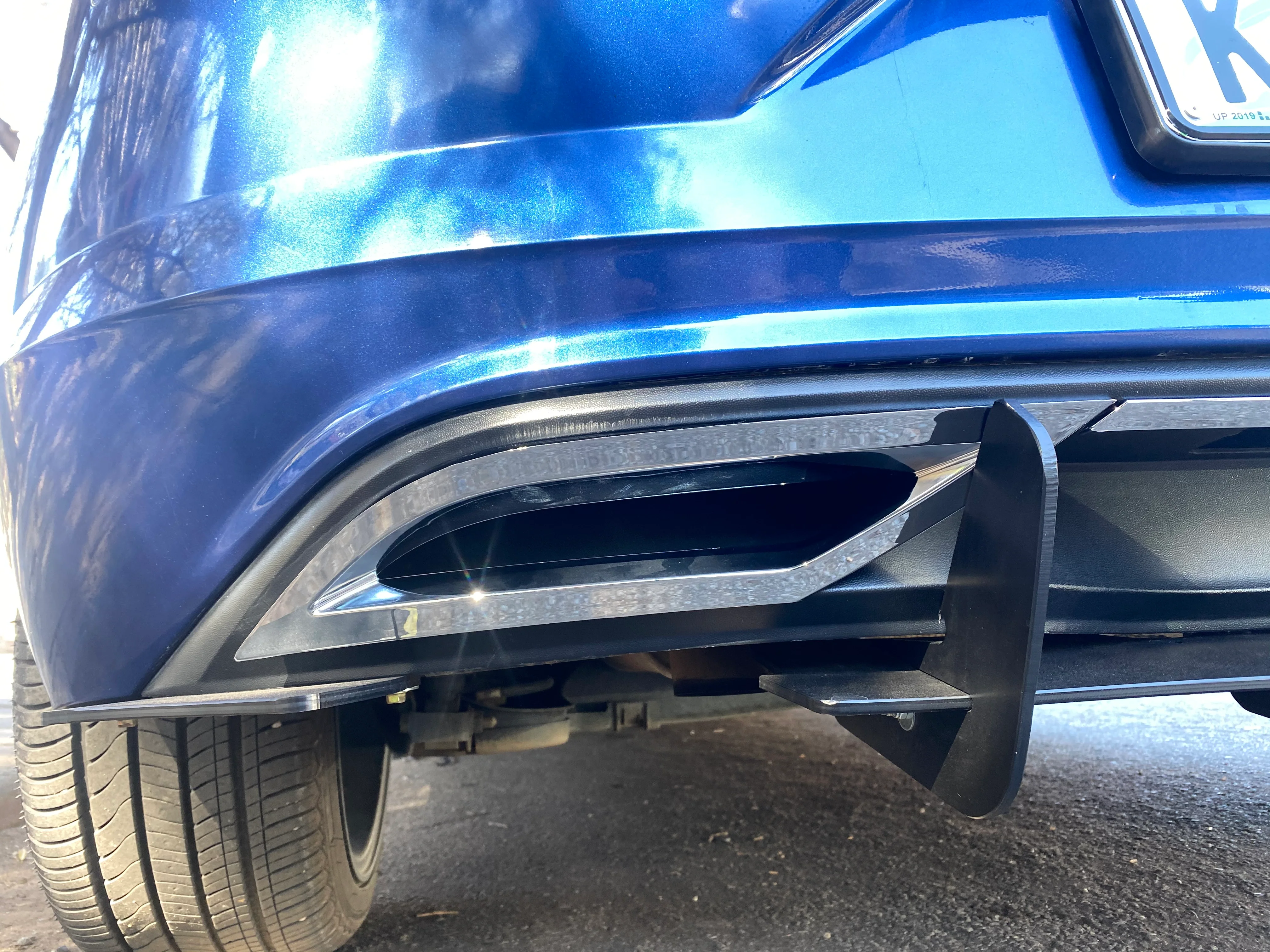 VW POLO 8 TSI TO R-LINE UPGRADE REAR DIFFUSER CHROME TRIMMING - Image 3